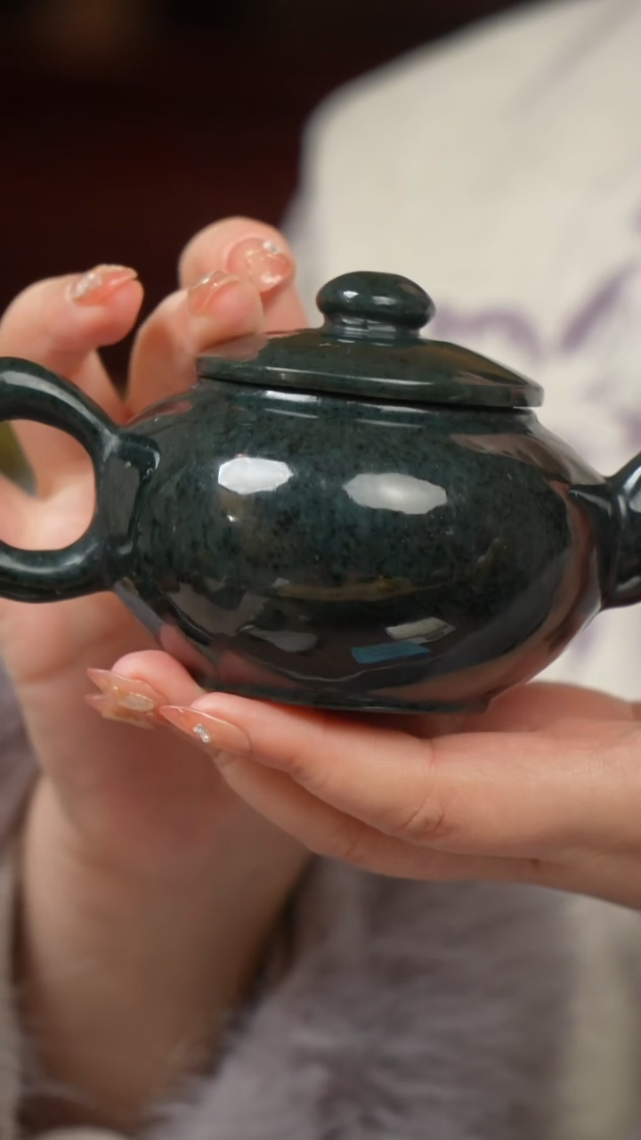 未镶嵌和田玉摆件茶壶