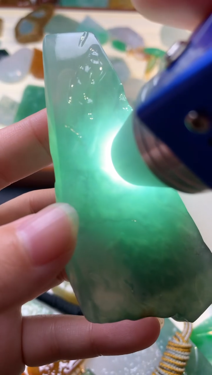 【闪购商品】翡翠颈饰未镶嵌吊坠