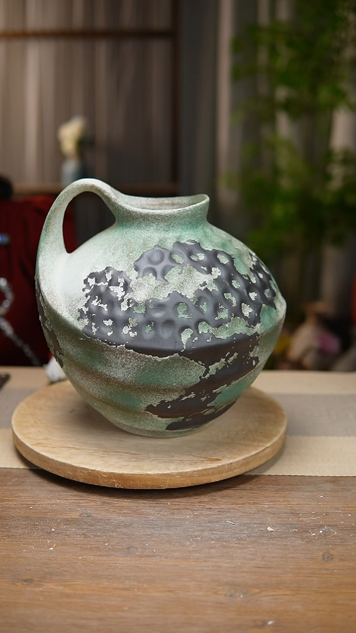【闪购商品】陶瓷 花器诧寂复古绿胖奶壶