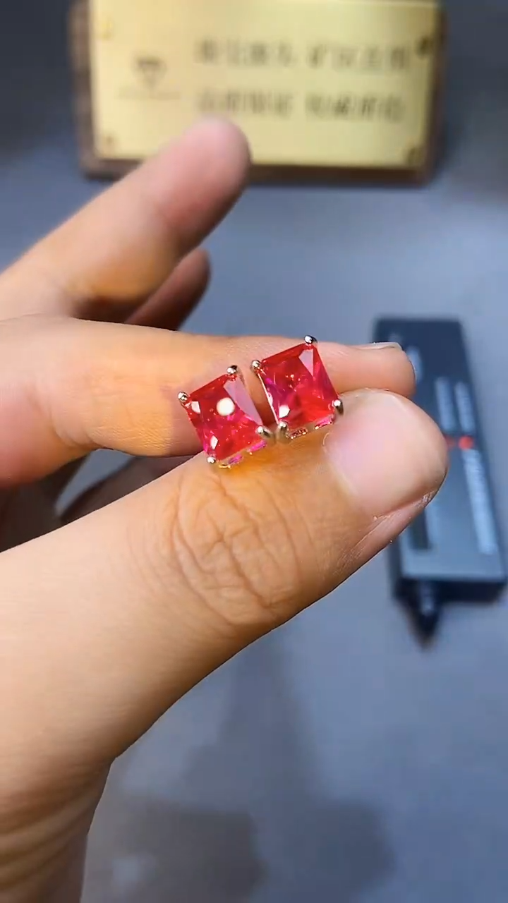 【闪购商品】红宝石耳饰银S925镶嵌354