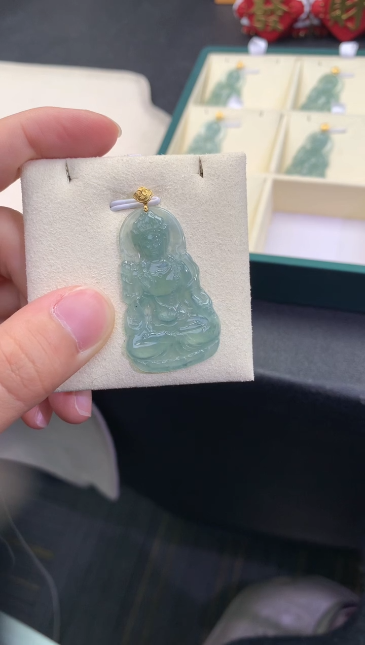 【闪购商品】翡翠吊坠(赠链)18K金镶嵌FA77观音多样性发其一赠银链