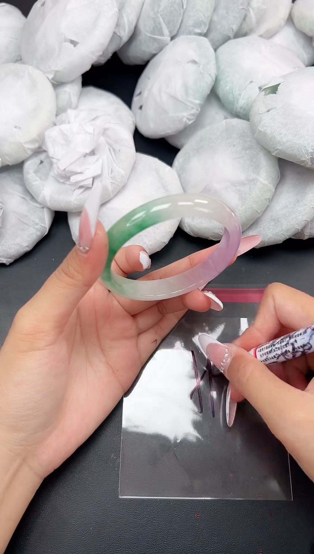 精品手镯，一物一拍J-040