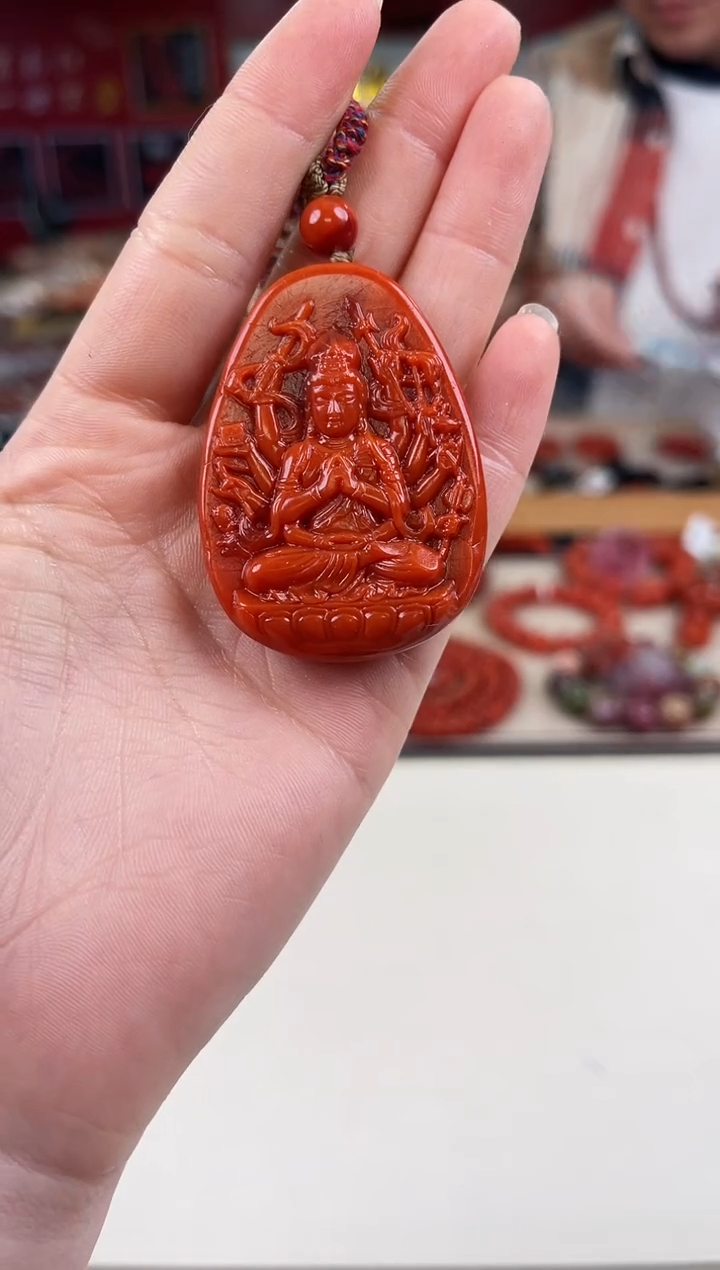 未镶嵌雕刻吊坠南红玛瑙（多样式发其一）