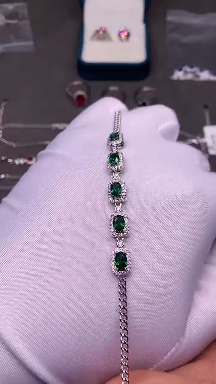 【闪购商品】透辉石手链银S925镶嵌.......