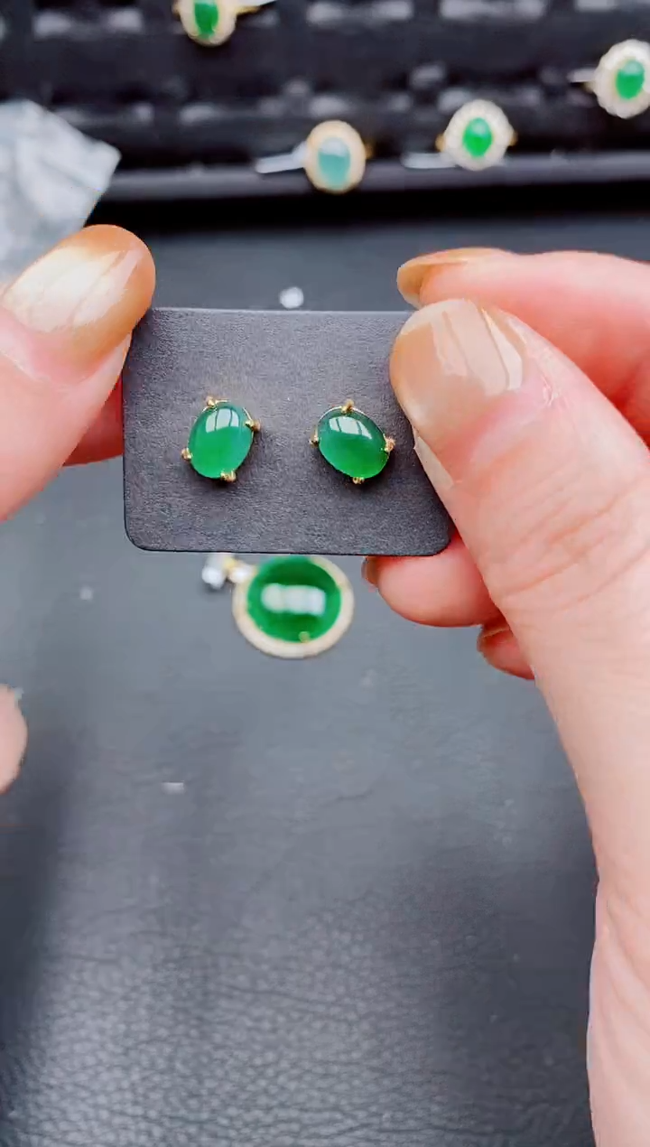 【闪购商品】翡翠耳饰银S925镶嵌天然a货翡翠366