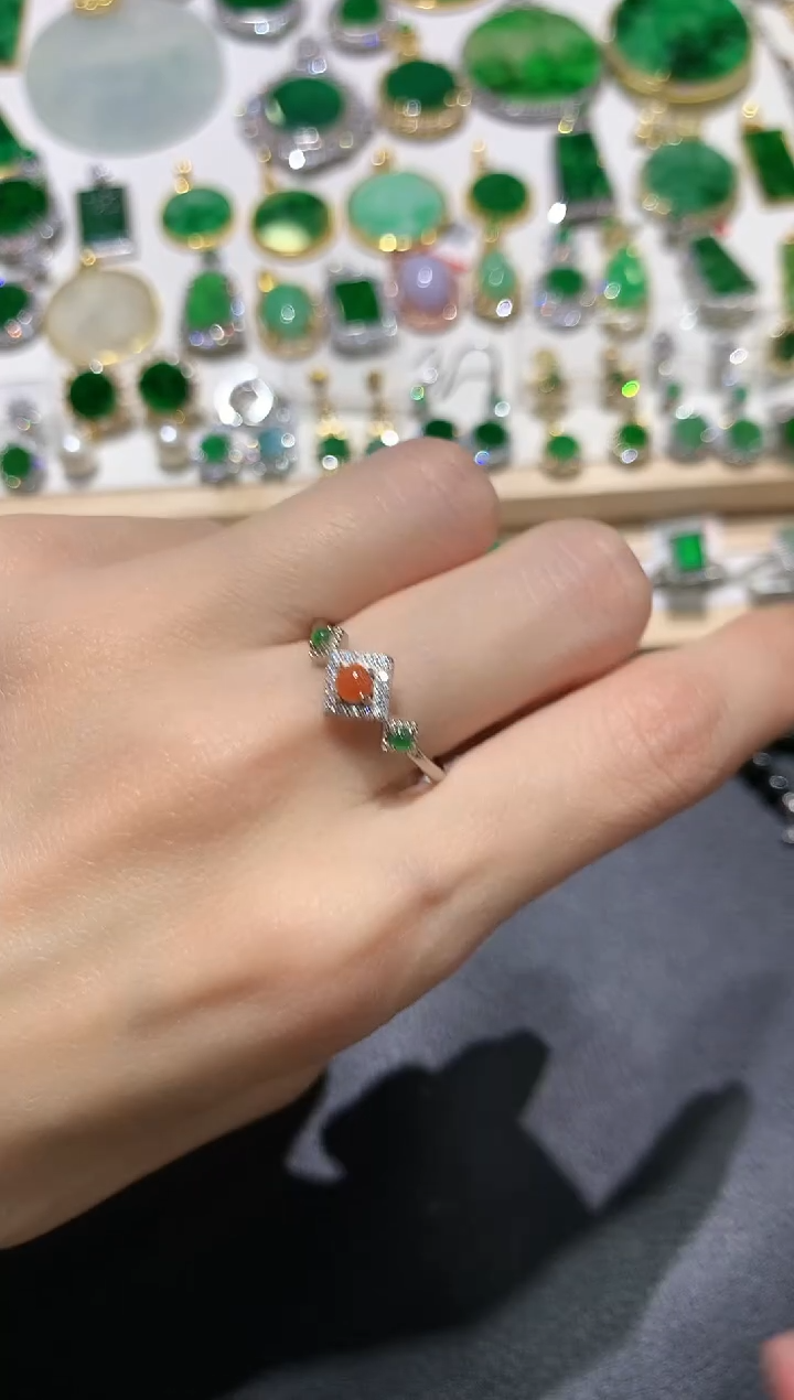 【闪购商品】翡翠颈饰银S925镶嵌18多人多样性随机发货1件