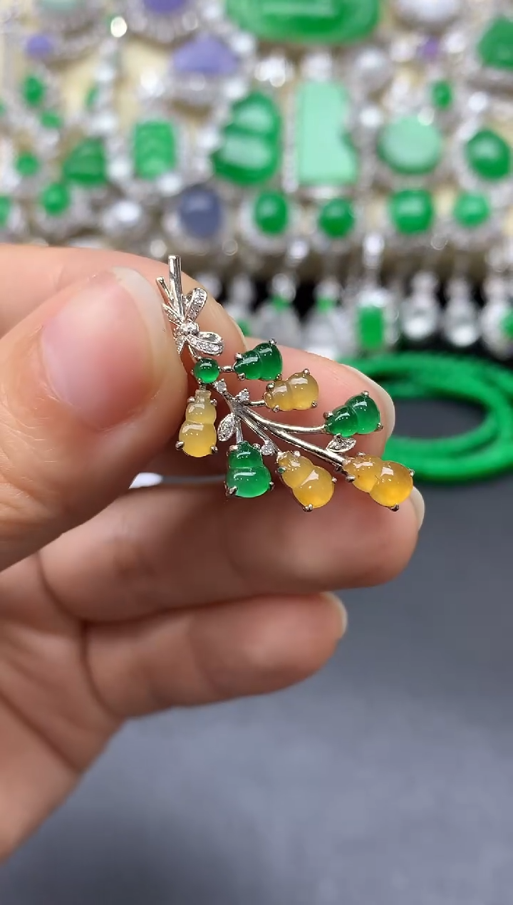 颈饰18K金镶嵌翡翠549-中国好珍宝