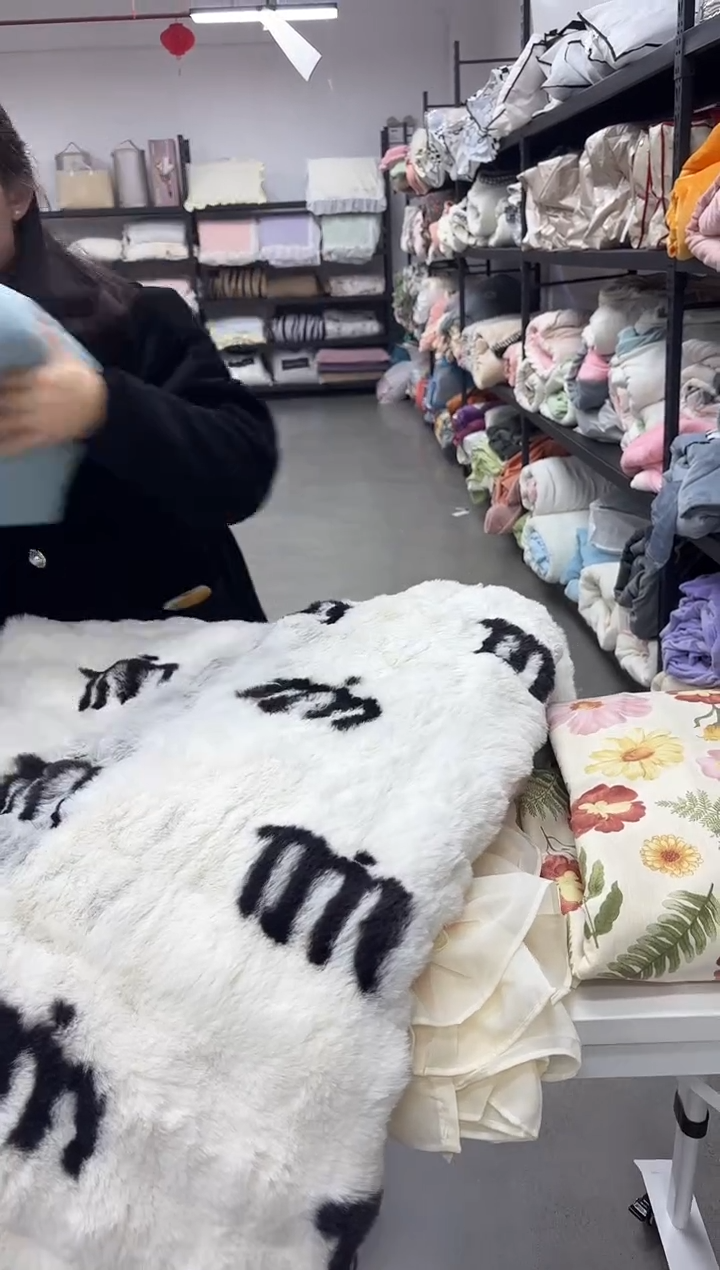 氨纶MIUMIU单被套染色没染好 2米