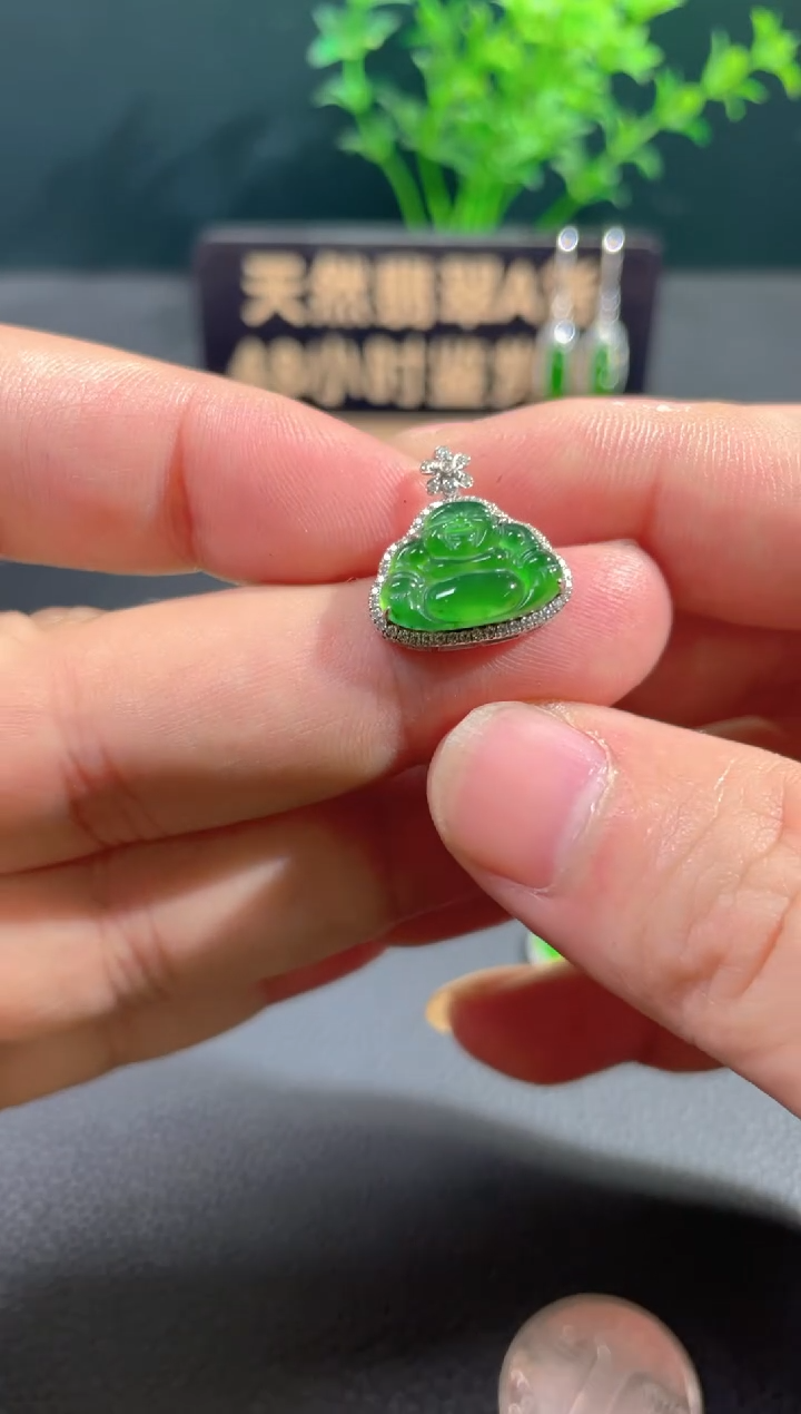 【闪购商品】翡翠颈饰18K金镶嵌翡翠