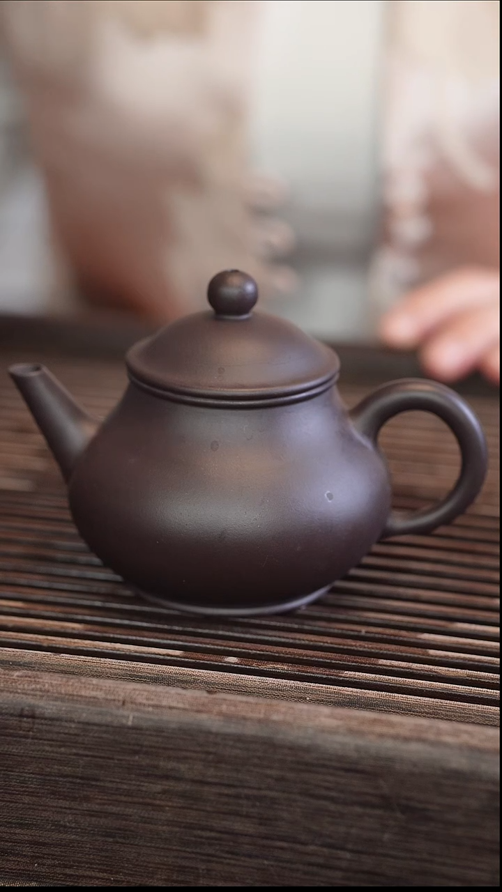 茶壶紫砂芭乐水平 蓝莲花 半手工 200cc