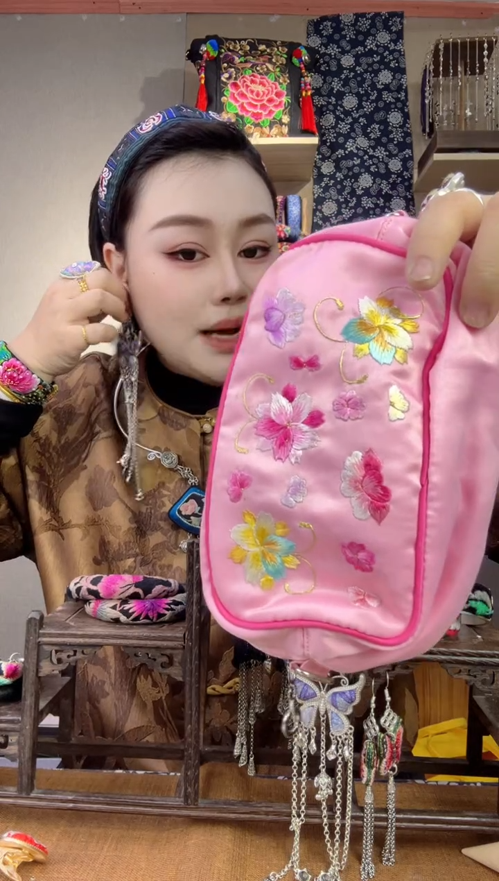 【闪购商品】刺绣纯手工苗绣非遗包包