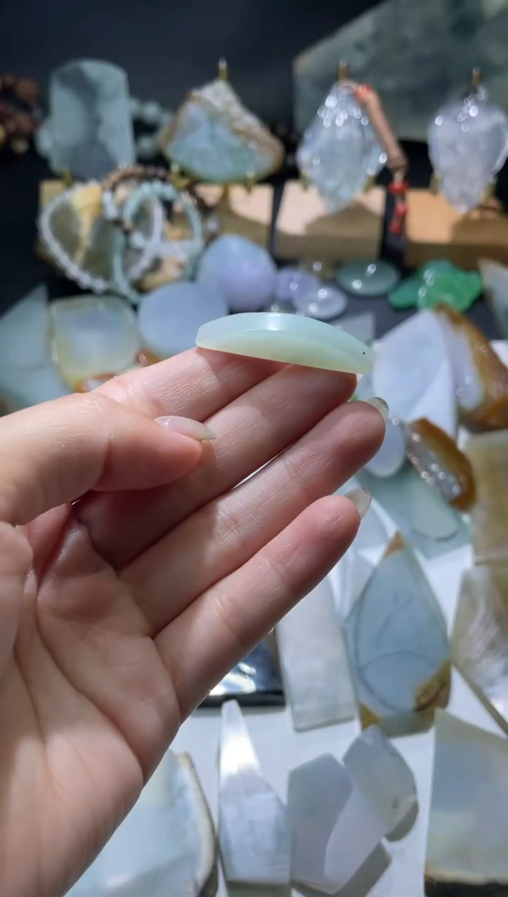 未镶嵌挂件翡翠材料