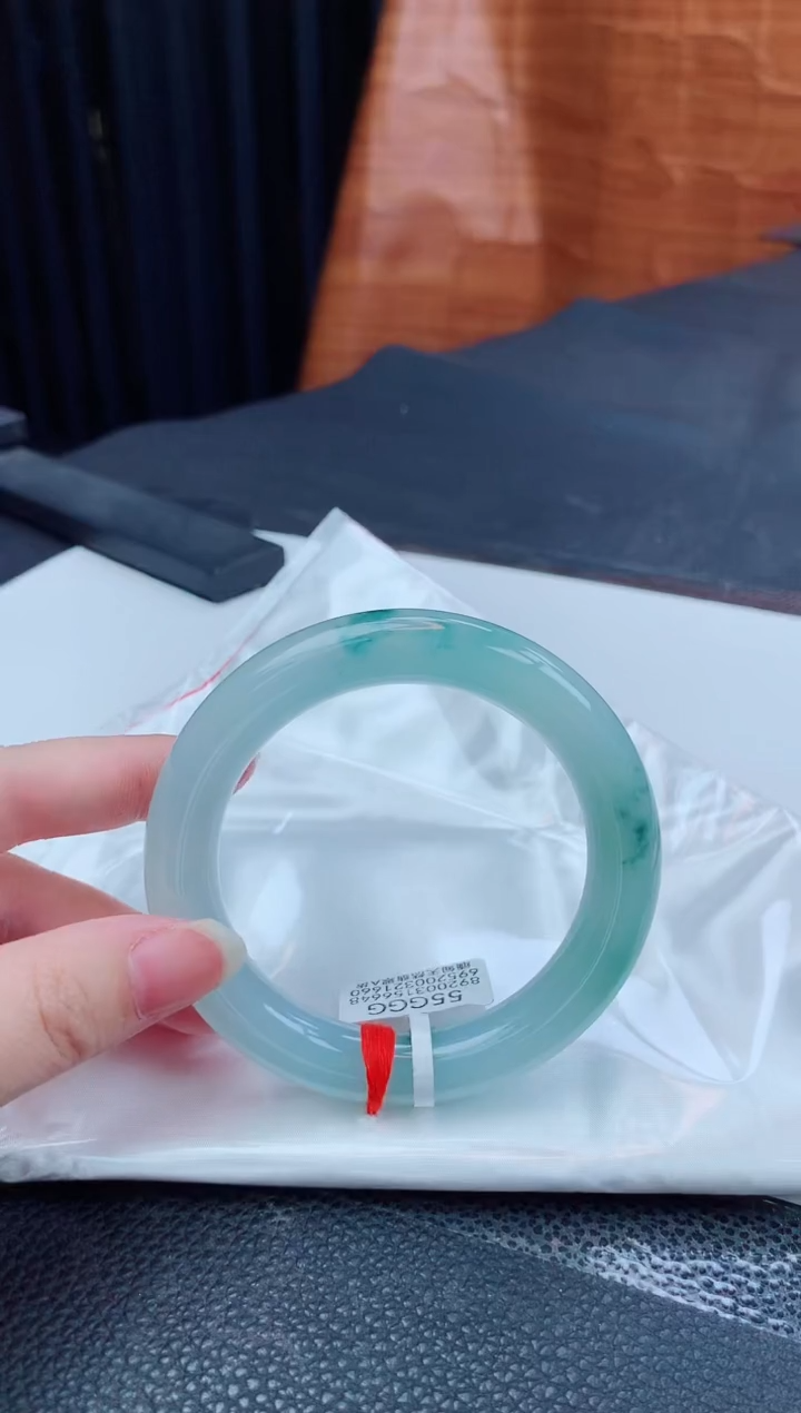 翡翠手镯未镶嵌缅甸天然翡翠A货手镯
