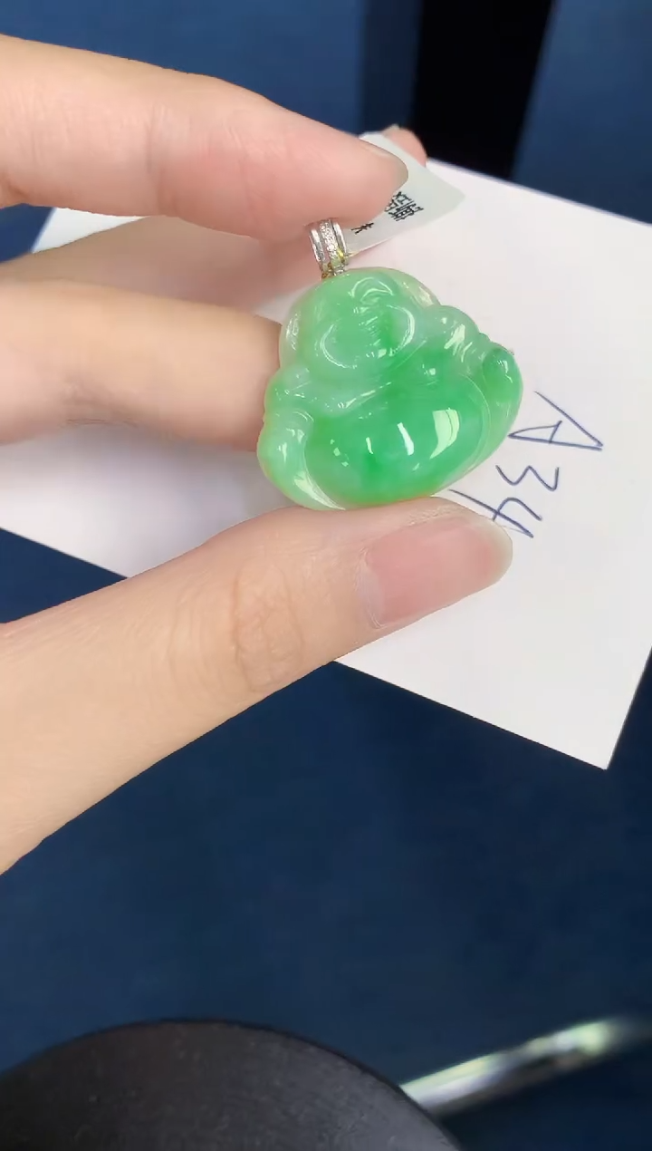 翡翠18K金镶嵌颈饰天然翡翠緬甸A貨