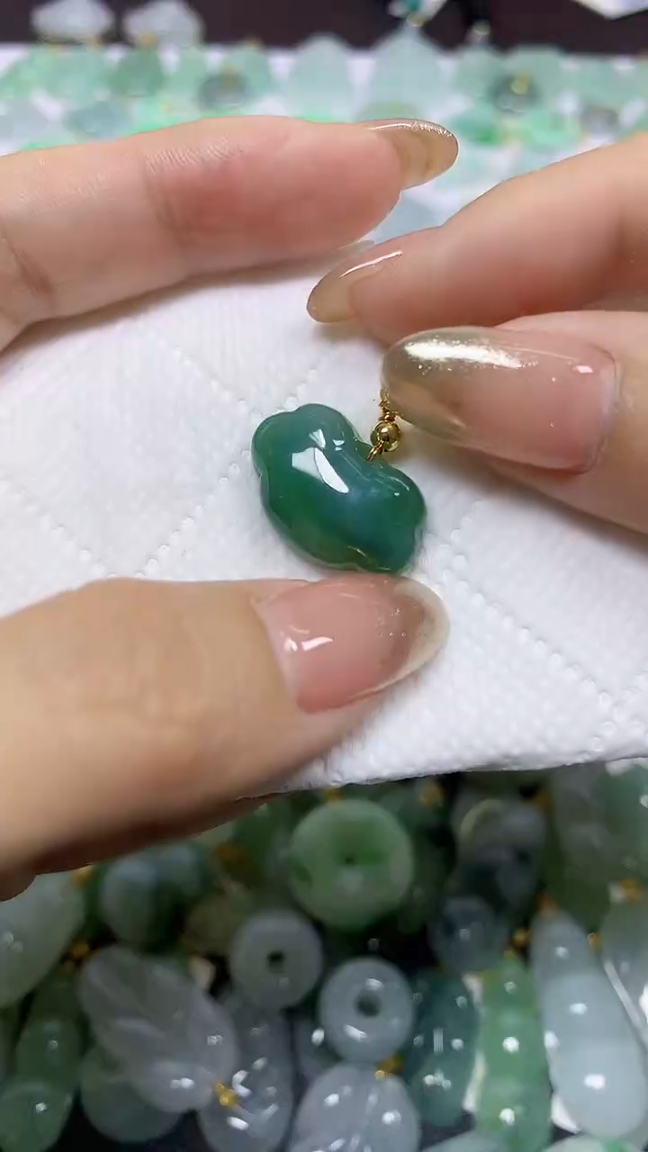 颈饰未镶嵌翡翠天然翡翠A货