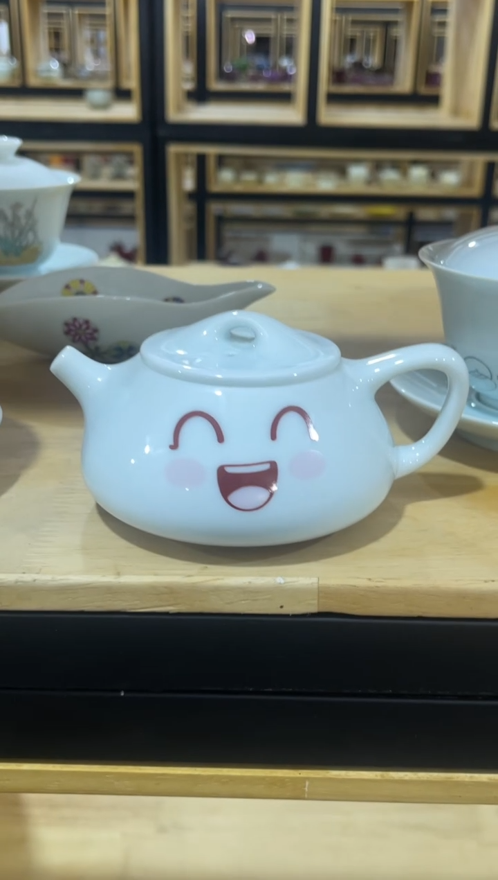 小***童表情甜白瓷石瓢壶一把，直播间福利