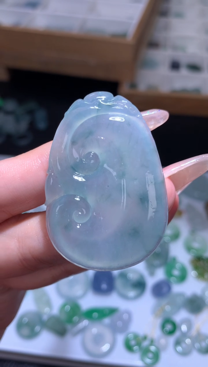 未镶嵌定制翡翠如意