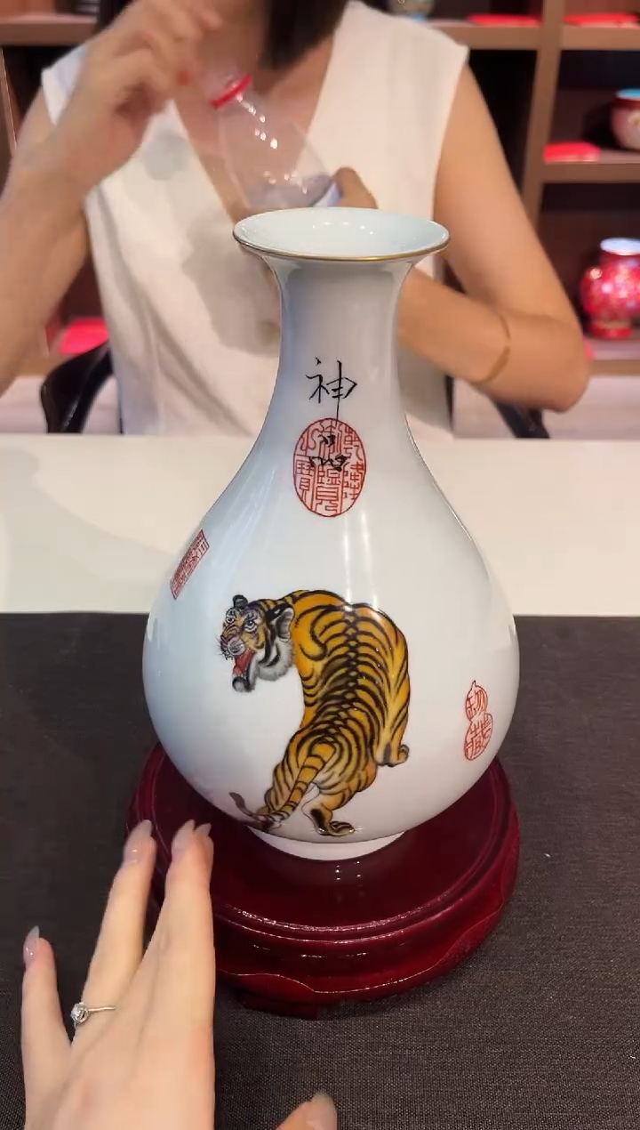 杯子景德镇陶瓷粉彩瓶