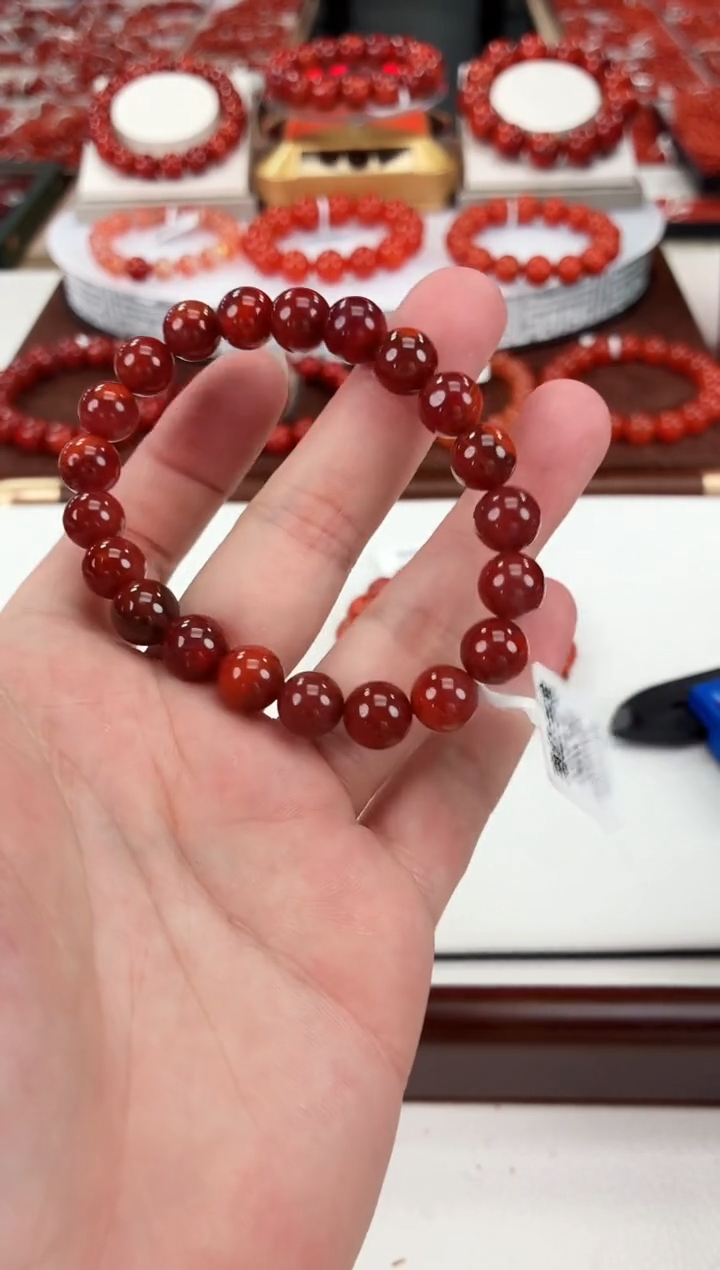南红玛瑙瓦西手串9+未镶嵌一个/条