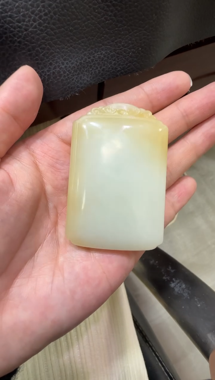 吊坠(赠链)未镶嵌和田玉金山糖白牌子 (产地直发)