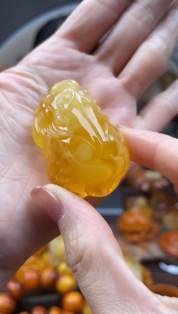 【闪购商品】琥珀裸石未镶嵌首饰 假1赔4 （多样性发货1件