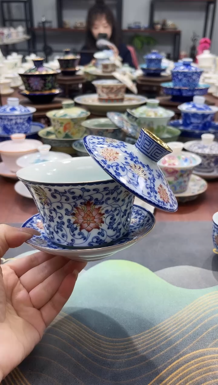 【闪购商品】320羊脂玉描金缠枝莲盖碗
