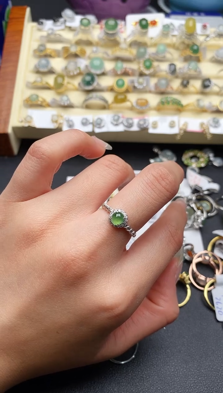【闪购商品】翡翠戒指银S925镶嵌66666666+7