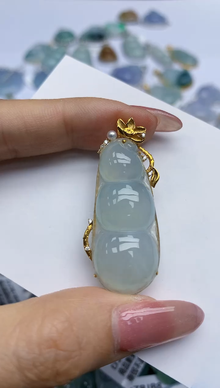 【闪购商品】翡翠挂件18K金镶嵌天然翡翠A货