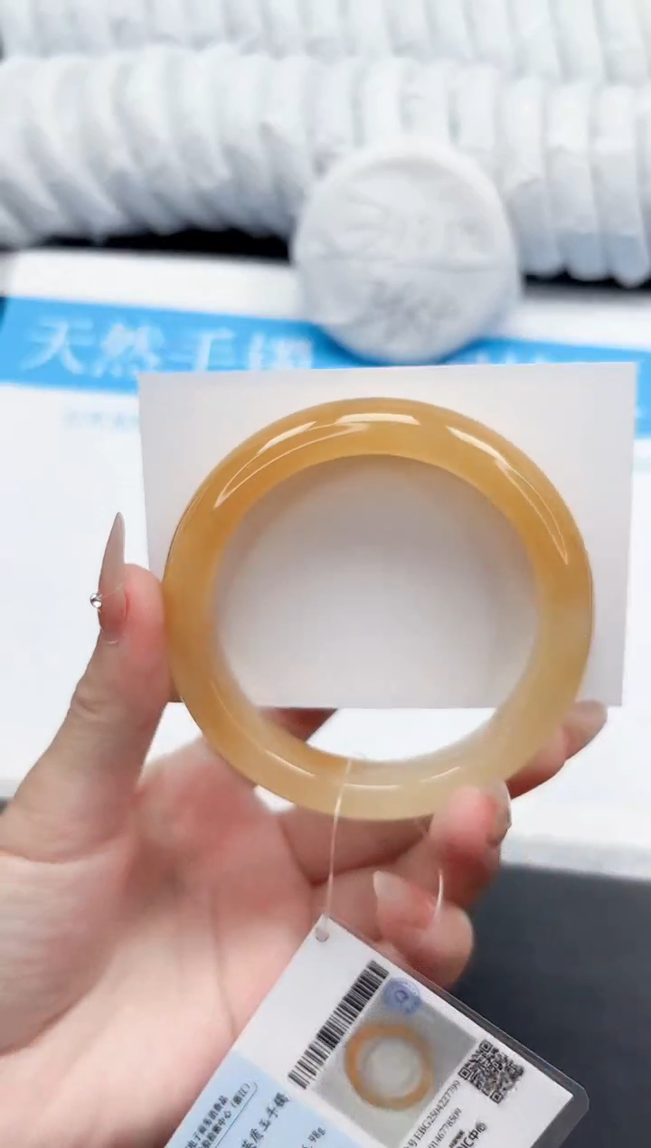 手镯石英质玉未镶嵌182-63.4HL