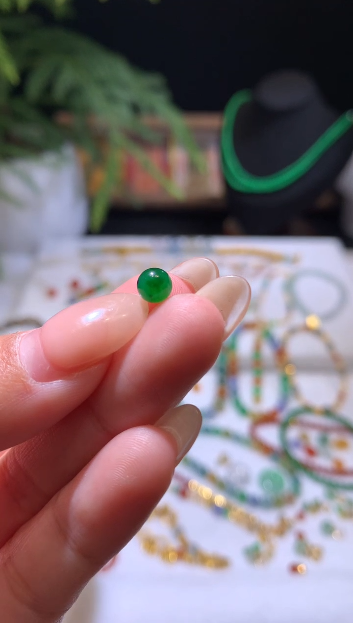 【闪购商品】定制翡翠未镶嵌5.1珠子280+28