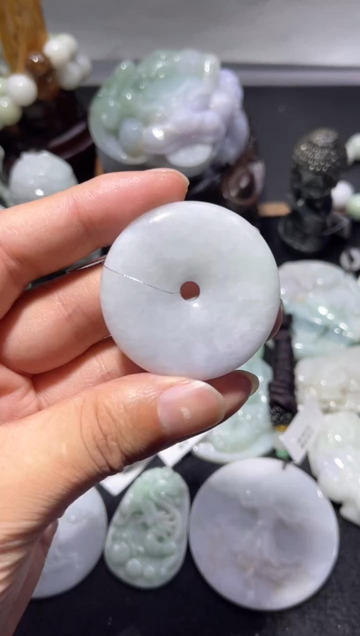 【闪购商品】翡翠颈饰未镶嵌00000105