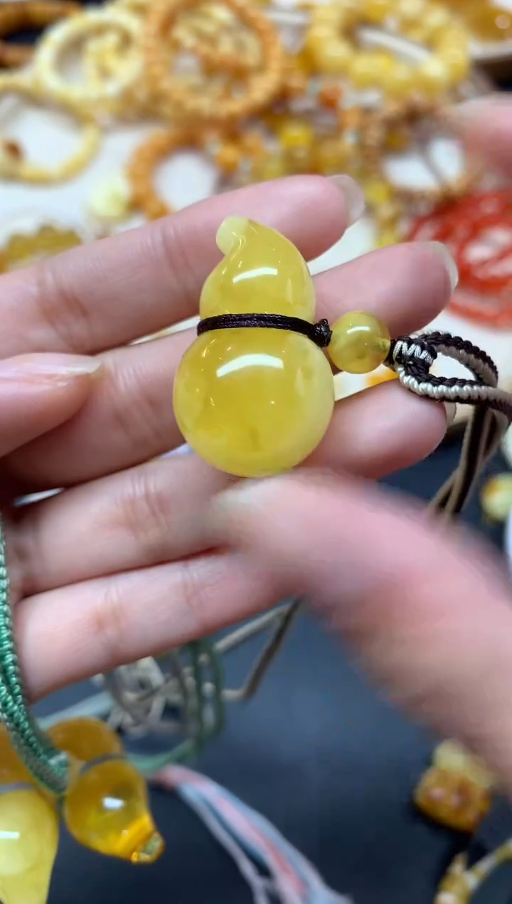 【闪购商品】蜜蜡裸石未镶嵌吊坠A225|980