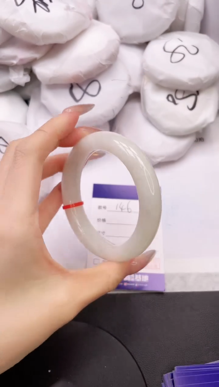 【闪购商品】和田玉手镯未镶嵌6K146-57