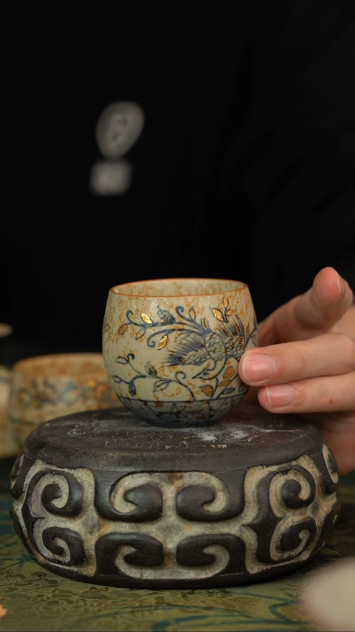 【闪购商品】初六分享好物@@缠枝莲青凤杯