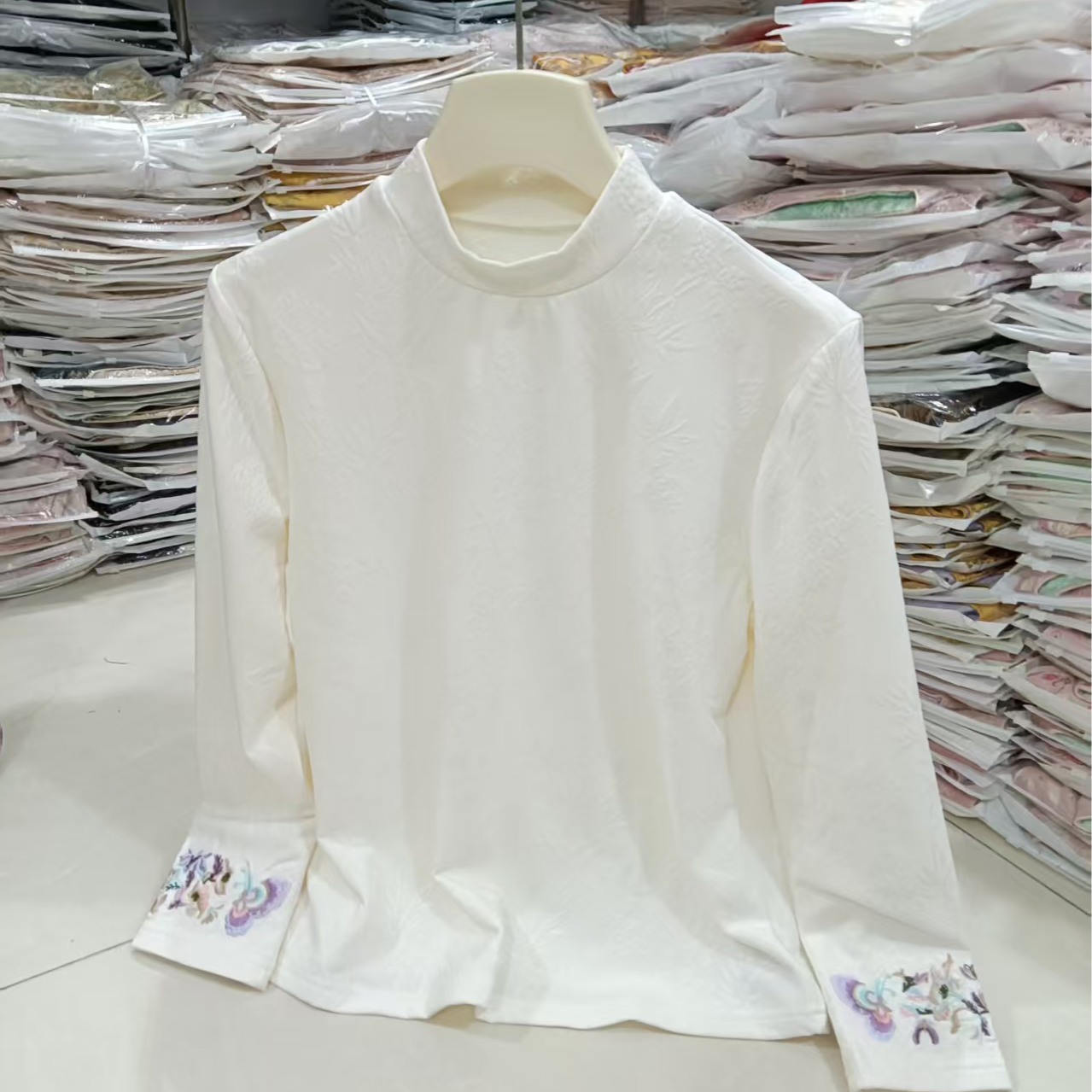 【任甄文艺】2025秋冬新款国风刺绣新中式保暖打底衫