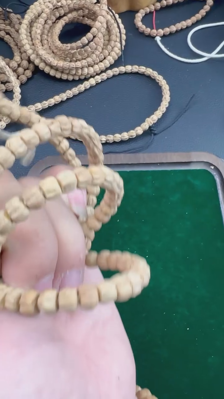 吊坠柏香籽/百香籽竞拍款