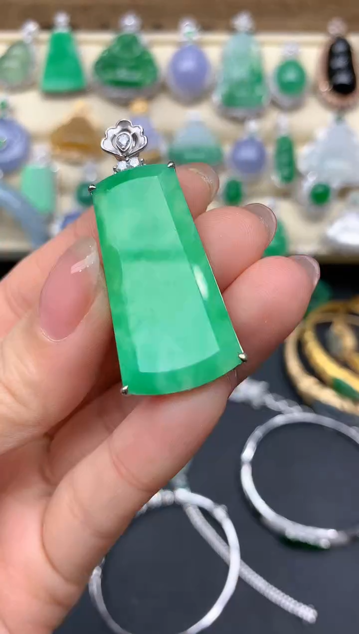 【闪购商品】翡翠颈饰18K金镶嵌546-中国好珍宝