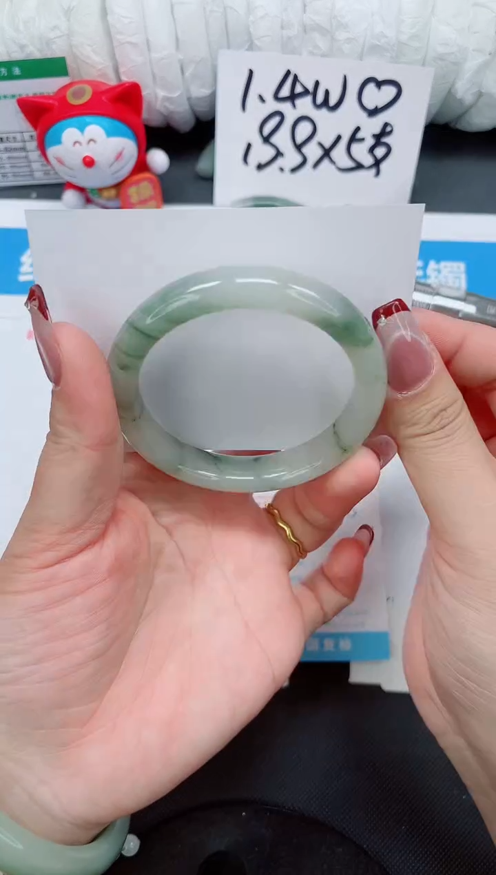 【闪购商品】石英质玉手镯未镶嵌125