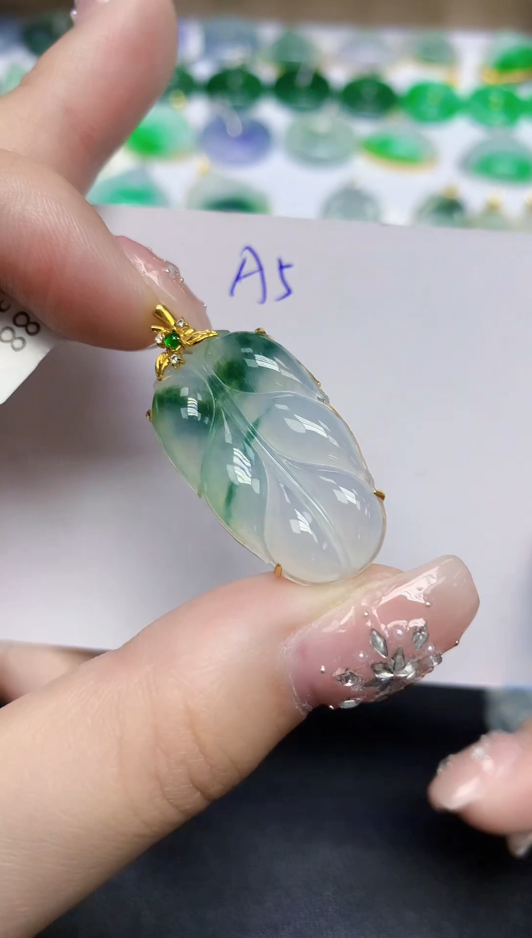 颈饰18K金镶嵌翡翠天然缅甸翡翠A货翡翠百元以上9元证书费自理