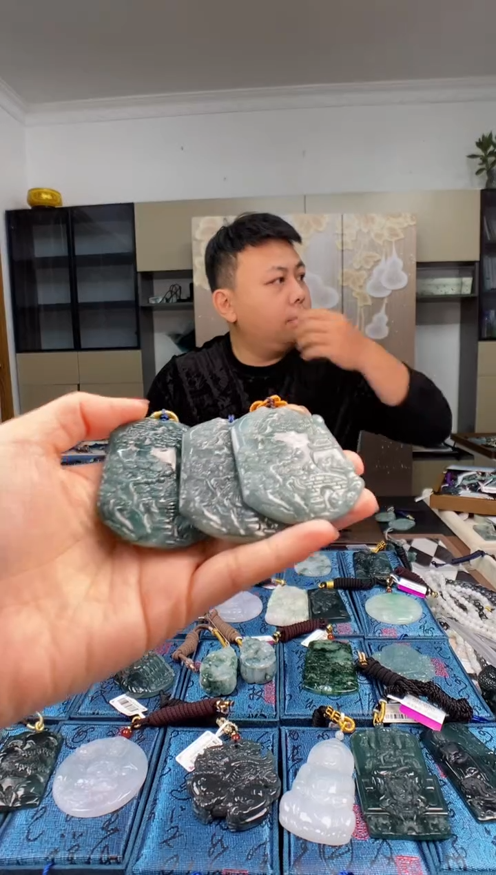 颈饰未镶嵌翡翠多样性发其一