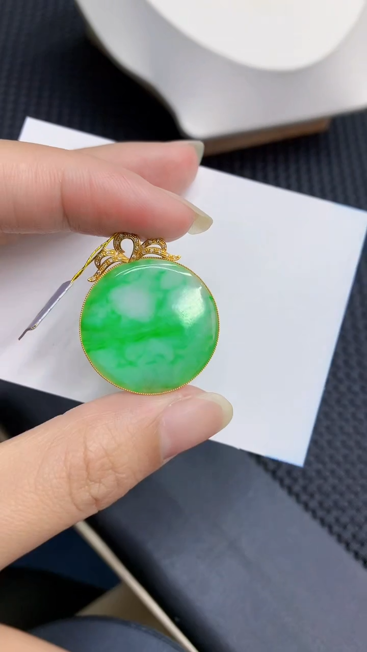 【闪购商品】翡翠颈饰18K金镶嵌            8