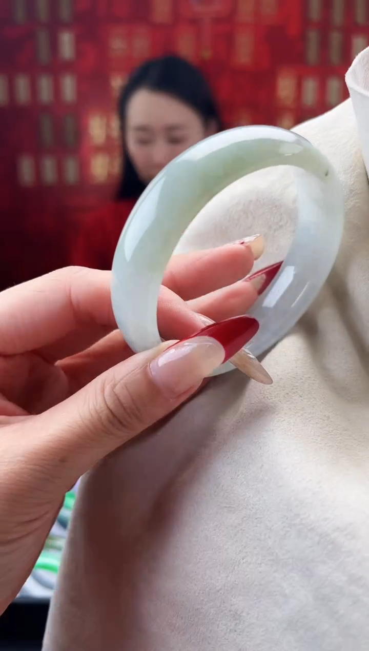 【闪购商品】翡翠手镯未镶嵌手镯