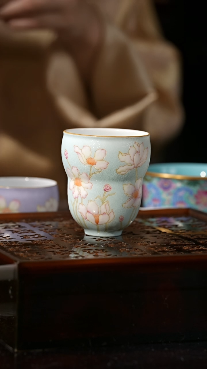 【闪购商品】杯溢珍堂丨蓝地太阳花束口杯