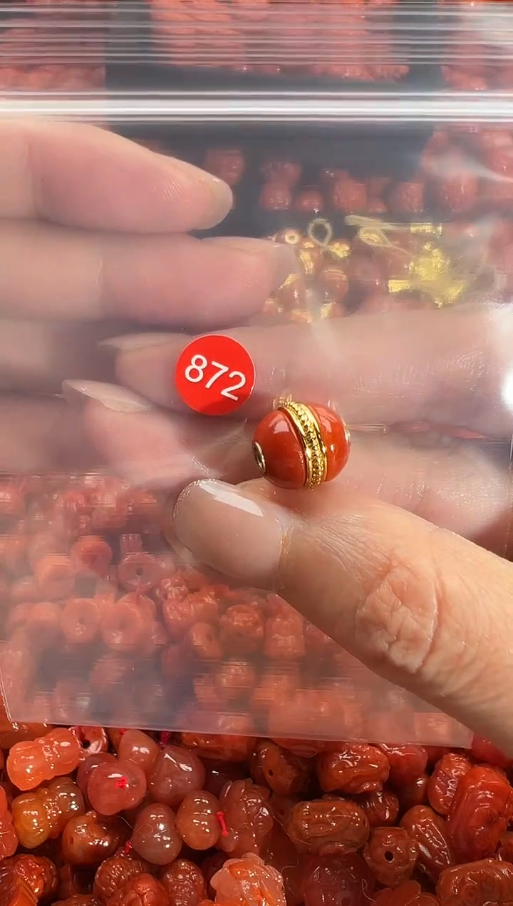 颈饰未镶嵌南红玛瑙1