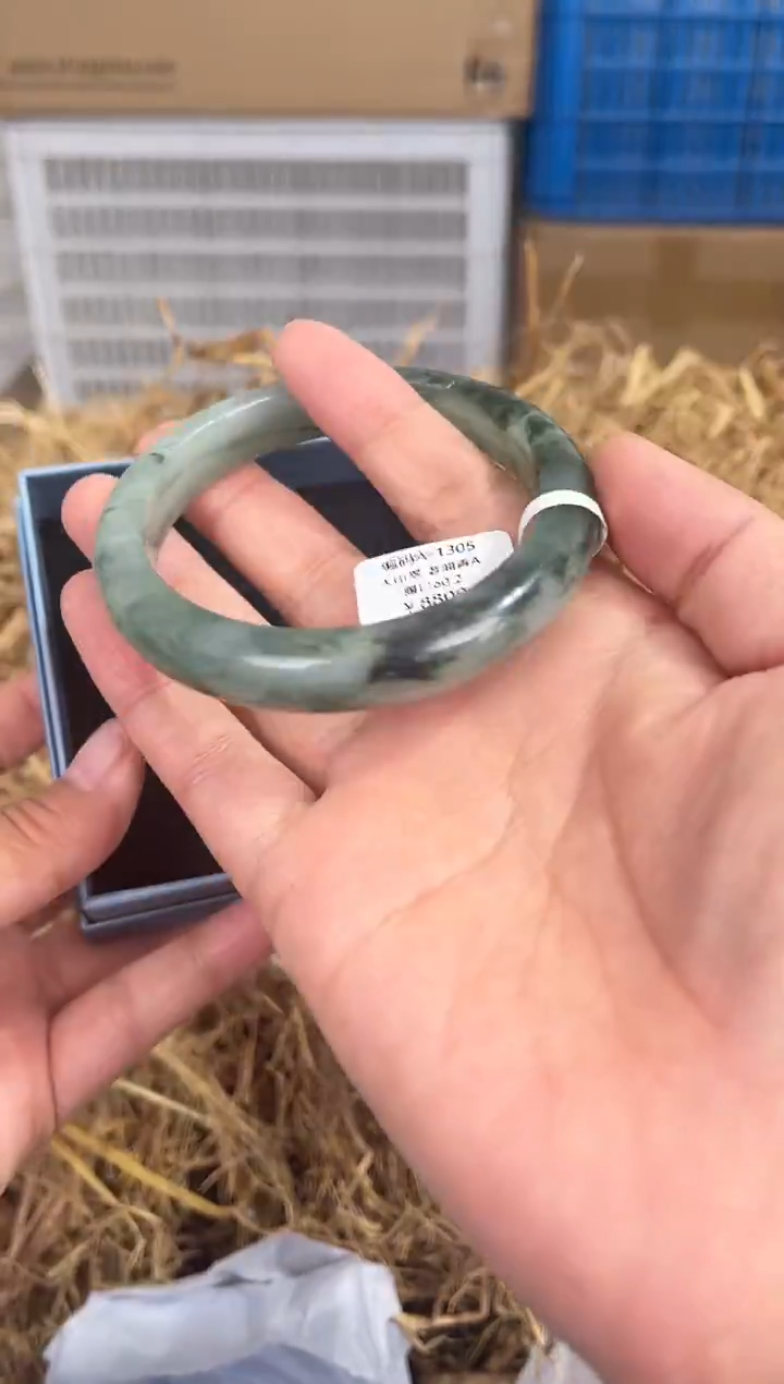 未镶嵌手镯石英质玉A-1305