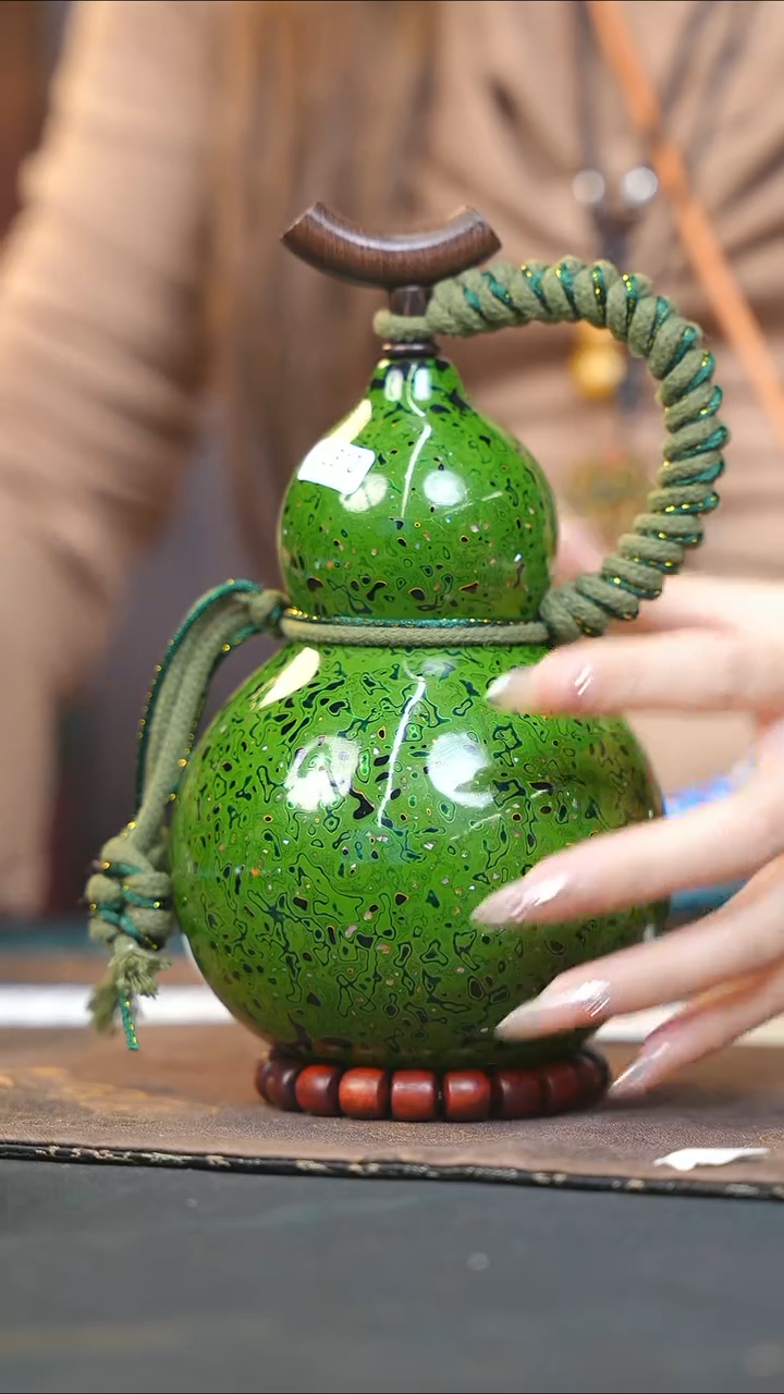 【闪购商品】WQ310漆艺酒葫芦不包手串及旋转底座