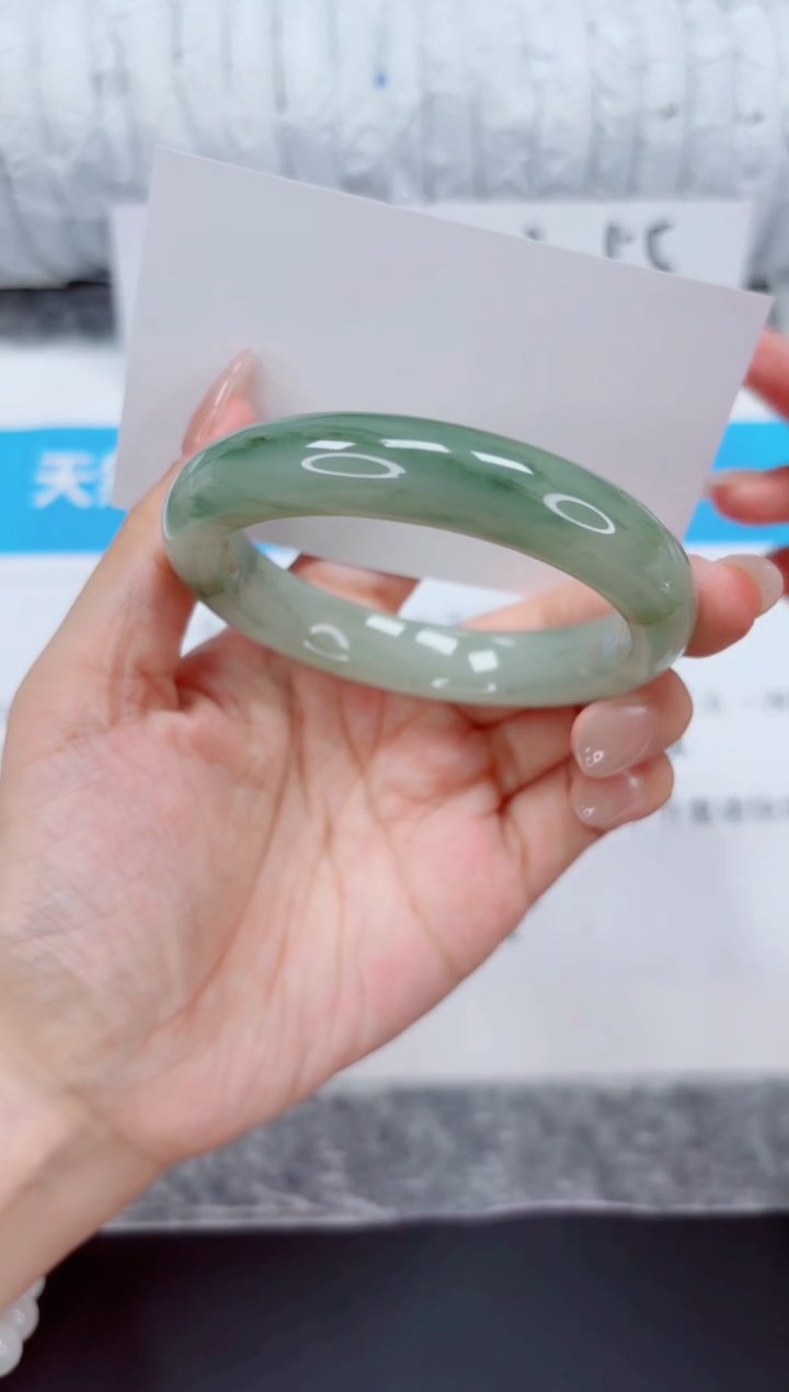 石英质玉手镯未镶嵌82-54