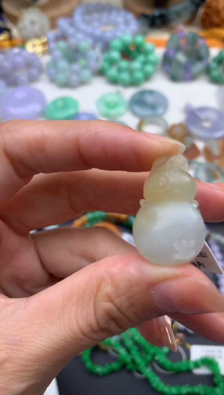 定制翡翠未镶嵌翡翠