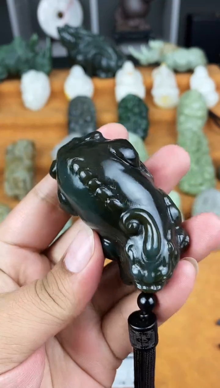 未镶嵌和田玉把件1