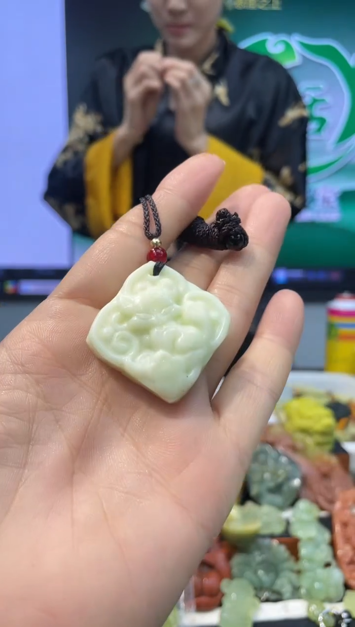 【闪购商品】岫玉吊坠未镶嵌·